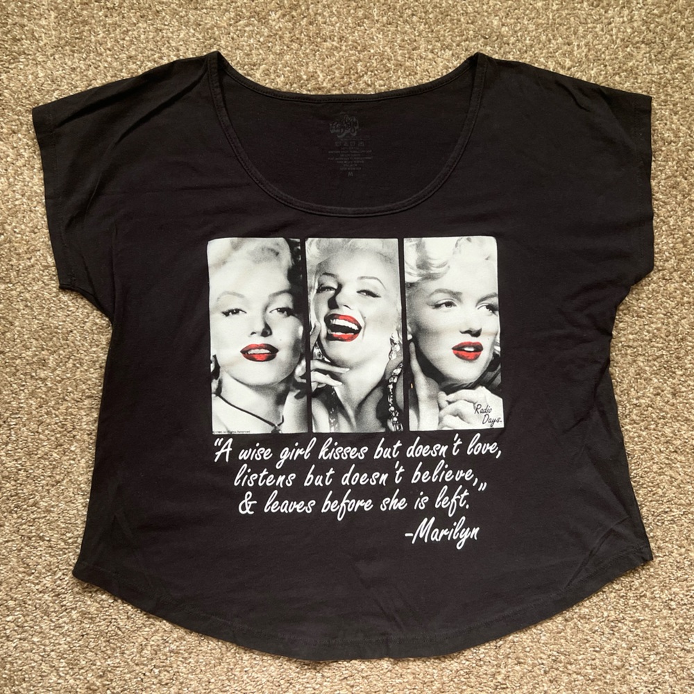 Radio Days Marilyn Monroe Short Sleeve Graphic Crop T-Shirt Black & White Quote